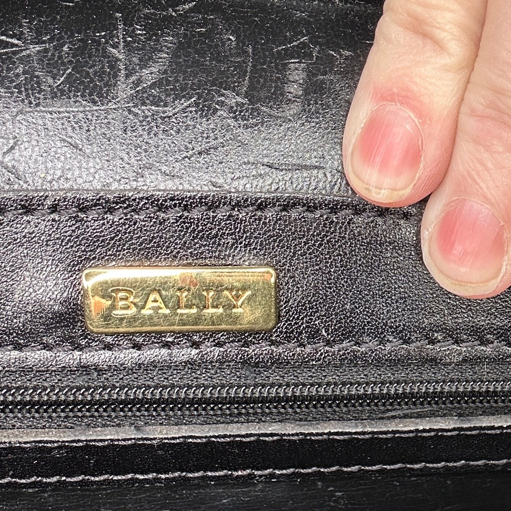 Vintage Bally Black Leather Curved Dome Crossbody Bag Made in Italy 1988-1994 - Picture 11 of 11